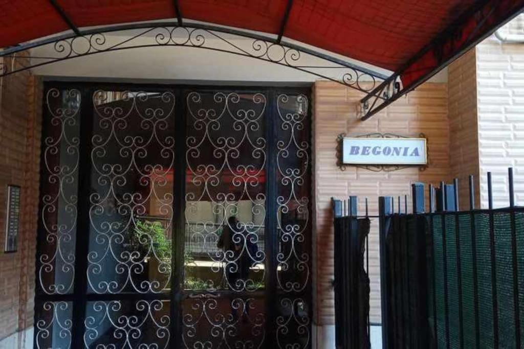 Aurelia - Apartment Begonia Рим Екстериор снимка